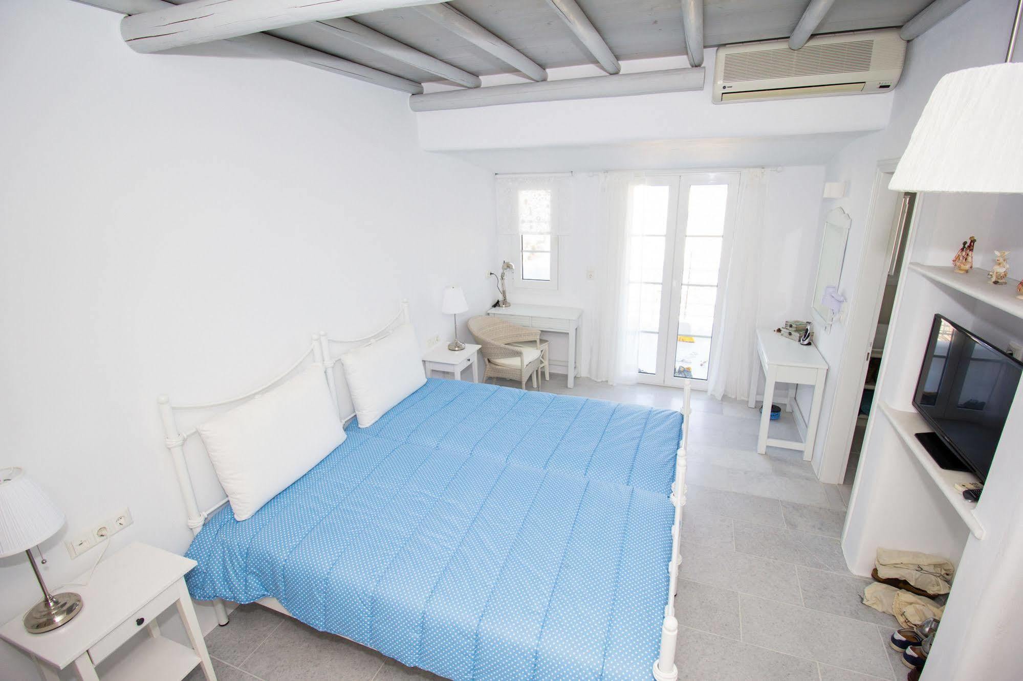 Aspasia Luxury *