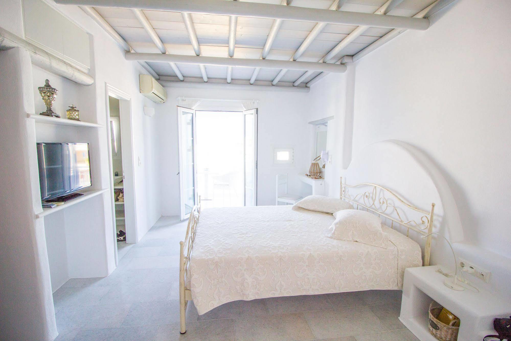 Aspasia Luxury *